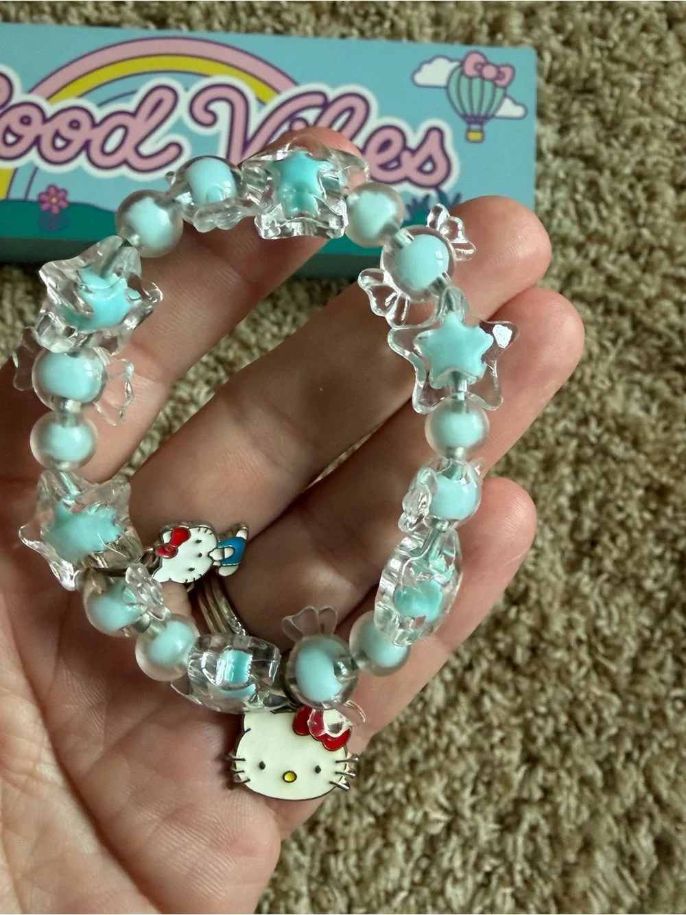Hello Kitty Kids Blue Beaded Charm Bracelet & Good Vibes Wooden Sign - Picture 2 of 9